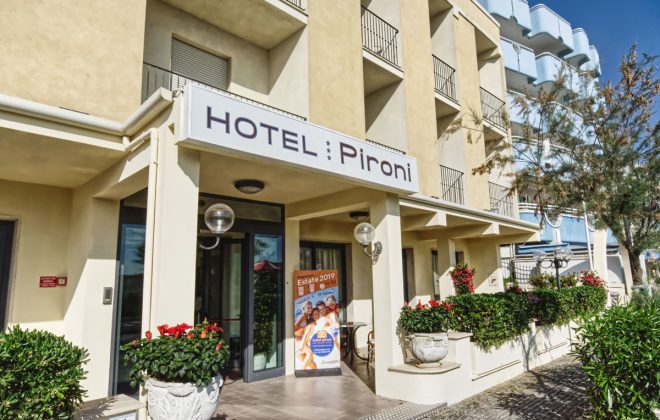 entrata-hotel-pironi