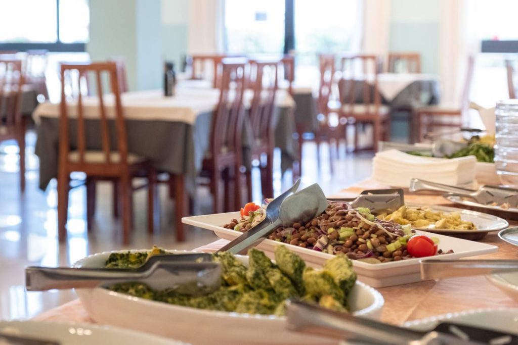 buffet con gustosi secondi